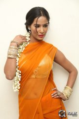 Poonam Pandey Malini and Co Press Meet